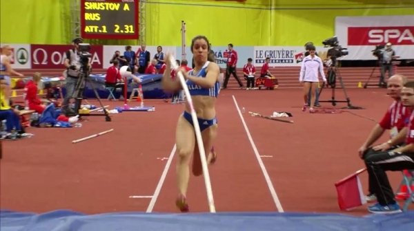 &Eta; &Sigma;&tau;&epsilon;&phi;&alpha;&nu;ί&delta;&eta; &sigma;&tau;&eta;&nu; 10ά&delta;&alpha; &tau;&omega;&nu; &kappa;&omicron;&rho;&upsilon;&phi;&alpha;ί&omega;&nu; &epsilon;&pi;&iota;&delta;ό&sigma;&epsilon;&omega;&nu;