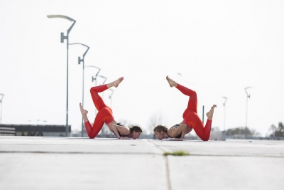 &Delta;&Epsilon;&Lambda;&Tau;&Iota;&Omicron; &Tau;&Upsilon;&Pi;&Omicron;&Upsilon; - GIRLS POWER ON &mu;&epsilon; &tau;&rho;έ&xi;&iota;&mu;&omicron; &kappa;&alpha;&iota; yoga &alpha;&pi;&omicron;&kappa;&lambda;&epsilon;&iota;&sigma;&tau;&iota;&kappa;ά &gamma;&iota;&alpha; &tau;&alpha; &kappa;&omicron;&rho;ί&tau;&sigma;&iota;&alpha; &tau;&omega;&nu; adidas Runners Athens &pi;&alpha;&rho;έ&alpha; &mu;&epsilon; &tau;&eta; &nu;έ&alpha; έ&kappa;&delta;&omicron;&sigma;&eta; &tau;&omicron;&upsilon; UltraBOOST X