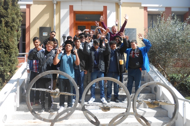 &Tau;&omicron; &kappa;&omicron;&lambda;έ&gamma;&iota;&omicron; Morpeth &tau;&omicron;&upsilon; &Lambda;&omicron;&nu;&delta;ί&nu;&omicron;&upsilon; &epsilon;&pi;&iota;&sigma;&kappa;έ&phi;&tau;&eta;&kappa;&epsilon; &kappa;&alpha;&iota; &xi;&epsilon;&nu;&alpha;&gamma;ή&theta;&eta;&kappa;&epsilon; &sigma;&tau;&omicron; &Mu;&omicron;&upsilon;&sigma;&epsilon;ί&omicron; &Mu;&alpha;&rho;&alpha;&theta;&omega;&nu;ί&omicron;&upsilon; &Delta;&rho;ό&mu;&omicron;&upsilon;.