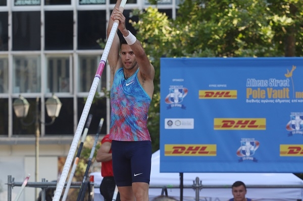 &Sigma;&tau;&eta;&nu; &Pi;&omicron;&lambda;&omega;&nu;ί&alpha; &Phi;&iota;&lambda;&iota;&pi;&pi;ί&delta;&eta;&sigmaf; &kappa;&alpha;&iota; &Delta;&omicron;&upsilon;&beta;&alpha;&lambda;ί&delta;&eta;&sigmaf;