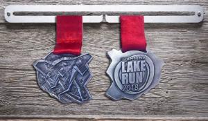 &Delta;&Epsilon;&Lambda;&Tau;&Iota;&Omicron; &Tau;&Upsilon;&Pi;&Omicron;&Upsilon; - 12&omicron;&sigmaf; &Gamma;ύ&rho;&omicron;&sigmaf; &Lambda;ί&mu;&nu;&eta;&sigmaf; &Iota;&omega;&alpha;&nu;&nu;ί&nu;&omega;&nu;. Έ&nu;&alpha; &mu;&epsilon;&tau;ά&lambda;&lambda;&iota;&omicron; &mu;&epsilon; &delta;ύ&nu;&alpha;&mu;&eta; &kappa;&alpha;&iota; &kappa;ί&nu;&eta;&sigma;&eta;