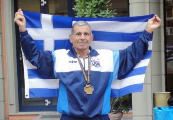 &Delta;&Epsilon;&Lambda;&Tau;&Iota;&Omicron; &Tau;&Upsilon;&Pi;&Omicron;&Upsilon; - &Mu;&epsilon; &delta;ύ&omicron; &chi;&rho;&upsilon;&sigma;ά &mu;&epsilon;&tau;ά&lambda;&lambda;&iota;&alpha;, &omicron; &Pi;&alpha;&nu;&alpha;&gamma;&iota;ώ&tau;&eta;&sigmaf; &Delta;&omicron;ύ&sigma;&eta;&sigmaf; &sigma;&tau;&omicron; &Pi;&alpha;&nu;&epsilon;&lambda;&lambda;ή&nu;&iota;&omicron; &Pi;&rho;&omega;&tau;ά&theta;&lambda;&eta;&mu;&alpha; &Beta;&epsilon;&tau;&epsilon;&rho;ά&nu;&omega;&nu; &sigma;&tau;&eta;&nu; &Kappa;&alpha;&tau;&epsilon;&rho;ί&nu;&eta;