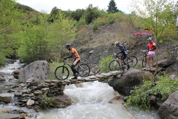 Ά&theta;&lambda;&omicron;&sigmaf; &Tau;&zeta;&omicron;&upsilon;&mu;έ&rho;&kappa;&omega;&nu; 2015
