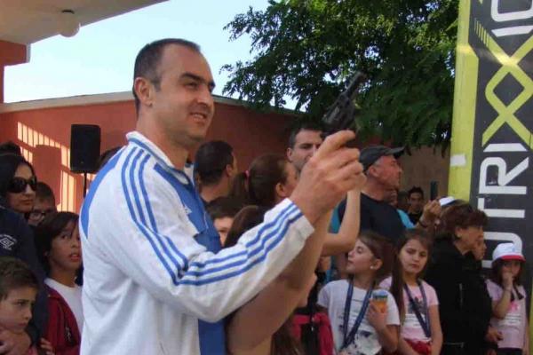 &Delta;ή&lambda;&omega;&sigma;&eta; &tau;&omicron;&upsilon; &Kappa;ώ&sigma;&tau;&alpha; &Gamma;&kappa;&alpha;&tau;&sigma;&iota;&omicron;ύ&delta;&eta; &gamma;&iota;&alpha; &tau;&omicron;&nu; &Sigma;&Epsilon;&Gamma;&Alpha;&Sigma;: &laquo;Ό&lambda;&omicron;&iota; &mu;&alpha;&zeta;ί &mu;&epsilon; &tau;&eta;&nu; &Tau;&alpha;&sigma;&omicron;ύ&lambda;&alpha;&raquo;