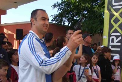 &Delta;ή&lambda;&omega;&sigma;&eta; &tau;&omicron;&upsilon; &Kappa;ώ&sigma;&tau;&alpha; &Gamma;&kappa;&alpha;&tau;&sigma;&iota;&omicron;ύ&delta;&eta; &gamma;&iota;&alpha; &tau;&omicron;&nu; &Sigma;&Epsilon;&Gamma;&Alpha;&Sigma;: &laquo;Ό&lambda;&omicron;&iota; &mu;&alpha;&zeta;ί &mu;&epsilon; &tau;&eta;&nu; &Tau;&alpha;&sigma;&omicron;ύ&lambda;&alpha;&raquo;