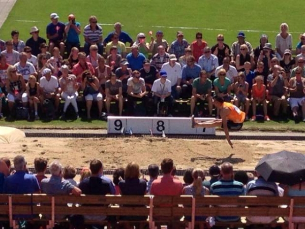 &Pi;&rho;ά&gamma;&alpha; 2015: &Alpha;&upsilon;&lambda;&alpha;ί&alpha; &mu;&epsilon; &Tau;&sigma;ά&tau;&omicron;&upsilon;&mu;&alpha; &sigma;&tau;&omicron; &mu;ή&kappa;&omicron;&sigmaf;