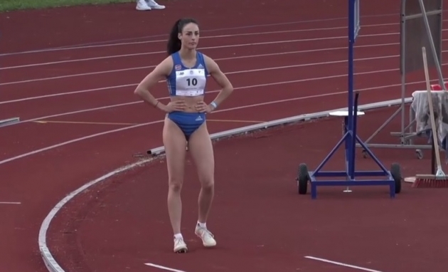 &Sigma;&tau;&alpha; 6,08 &mu;. &eta; &Lambda;ί&lambda;&eta; &Alpha;&lambda;&epsilon;&xi;&omicron;ύ&lambda;&eta; &sigma;&tau;&eta; &Rho;ί&gamma;&alpha;