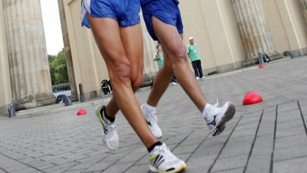 &Eta; &pi;&rho;&omicron;&kappa;ή&rho;&upsilon;&xi;&eta; &tau;&omicron;&upsilon; &Pi;&alpha;&nu;&epsilon;&lambda;&lambda;&eta;&nu;ί&omicron;&upsilon; &Pi;&rho;&omega;&tau;&alpha;&theta;&lambda;ή&mu;&alpha;&tau;&omicron;&sigmaf; &beta;ά&delta;&eta;&nu;