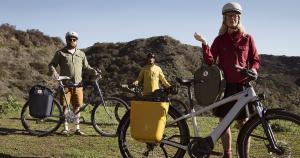 Fj&auml;llr&auml;ven x Specialized: &Mu;ί&alpha; &beta;&iota;ώ&sigma;&iota;&mu;&eta; &sigma;&upsilon;&lambda;&lambda;&omicron;&gamma;ή &pi;&omicron;&upsilon; &mu;&alpha;&sigmaf; &theta;&upsilon;&mu;ί&zeta;&epsilon;&iota; ό&tau;&iota; &eta; &pi;&epsilon;&rho;&iota;&pi;έ&tau;&epsilon;&iota;&alpha; &beta;&rho;ί&sigma;&kappa;&epsilon;&tau;&alpha;&iota; &epsilon;&kappa;&epsilon;ί έ&xi;&omega;
