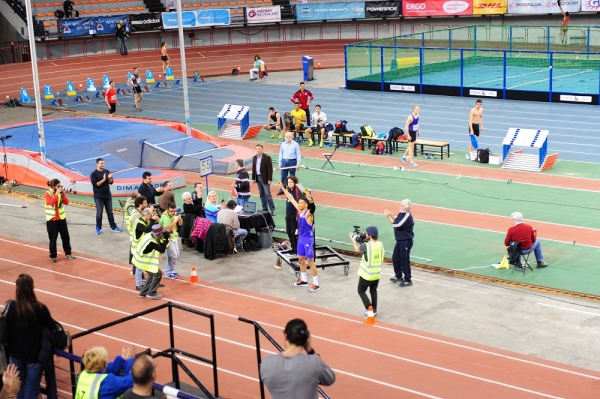 &Tau;&eta;&nu; &kappa;&omicron;&rho;&upsilon;&phi;&alpha;ί&alpha; &epsilon;&pi;ί&delta;&omicron;&sigma;&eta; ό&lambda;&omega;&nu; &tau;&omega;&nu; &epsilon;&pi;&omicron;&chi;ώ&nu; &sigma;&tau;&omicron;&nu; &kappa;ό&sigma;&mu;&omicron; &pi;έ&tau;&upsilon;&chi;&epsilon; &omicron; &Kappa;&alpha;&rho;&alpha;&lambda;ή&sigmaf; (&Beta;&Iota;&Nu;&Tau;&Epsilon;&Omicron;)