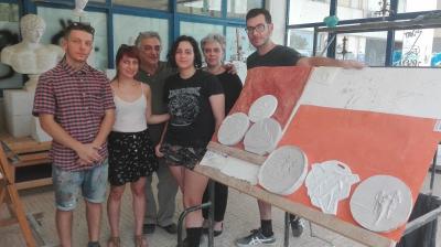 &Delta;&Epsilon;&Lambda;&Tau;&Iota;&Omicron; &Tau;&Upsilon;&Pi;&Omicron;&Upsilon; - &Mu;&epsilon;&tau;ά&lambda;&lambda;&iota;&omicron; &Gamma;ύ&rho;&omicron;&upsilon; &Lambda;ί&mu;&nu;&eta;&sigmaf; - &Delta;ί&nu;&epsilon;&iota; &tau;&eta;&hellip; &sigma;&kappa;&upsilon;&tau;ά&lambda;&eta; &sigma;&tau;&omicron;&upsilon;&sigmaf; &nu;έ&omicron;&upsilon;&sigmaf; &kappa;&alpha;&lambda;&lambda;&iota;&tau;έ&chi;&nu;&epsilon;&sigmaf;