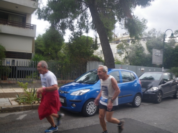 &Delta;&Epsilon;&Lambda;&Tau;&Iota;&Omicron; &Tau;&Upsilon;&Pi;&Omicron;&Upsilon; - &Pi;&rho;&alpha;&sigma;&sigma;ά&sigmaf; - &Alpha;&beta;&rho;&alpha;&mu;ί&delta;&eta;&sigmaf;: Έ&tau;&rho;&epsilon;&xi;&epsilon; &omicron; &theta;&rho;ύ&lambda;&omicron;&sigmaf; &tau;&omicron;&upsilon; &Mu;&alpha;&rho;&alpha;&theta;&omega;&nu;ί&omicron;&upsilon; &mu;&epsilon; &tau;&omicron;&nu; &beta;&epsilon;&tau;&epsilon;&rho;ά&nu;&omicron; &alpha;&theta;&lambda;&omicron;&sigma;ώ&sigma;&tau;&eta;