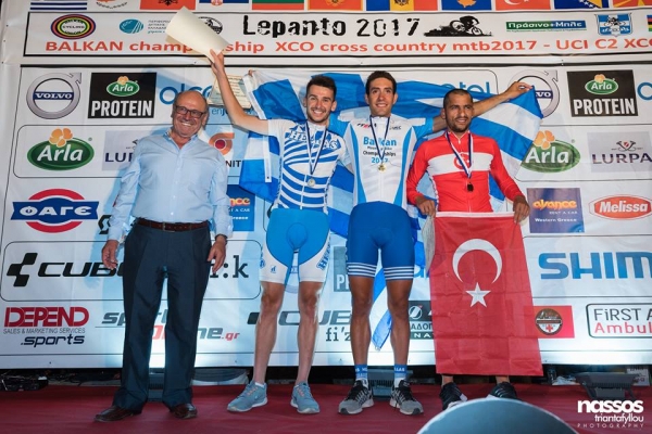 &Delta;&Epsilon;&Lambda;&Tau;&Iota;&Omicron; &Tau;&Upsilon;&Pi;&Omicron;&Upsilon; - &laquo;&Chi;&rho;&upsilon;&sigma;ό&sigmaf;&raquo; &omicron; &Alpha;&nu;&tau;&omega;&nu;&iota;ά&delta;&eta;&sigmaf;, &laquo;&alpha;&sigma;&eta;&mu;έ&nu;&iota;&alpha;&raquo; &eta; &Phi;&alpha;&sigma;ό&eta;,  &sigma;&tau;&omicron;&nu; &delta;&iota;&epsilon;&theta;&nu;ή &alpha;&gamma;ώ&nu;&alpha; &omicron;&rho;&epsilon;&iota;&nu;ή&sigmaf; &tau;&eta;&sigmaf; &Nu;&alpha;&upsilon;&pi;ά&kappa;&tau;&omicron;&upsilon;