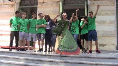 &Delta;&Epsilon;&Lambda;&Tau;&Iota;&Omicron; &Tau;&Upsilon;&Pi;&Omicron;&Upsilon; - &Omicron; &Delta;&iota;&epsilon;&theta;&nu;ή&sigmaf; &Mu;&alpha;&rho;&alpha;&theta;ώ&nu;&iota;&omicron;&sigmaf; &laquo;&Mu;&Epsilon;&Gamma;&Alpha;&Sigma; &Alpha;&Lambda;&Epsilon;&Xi;&Alpha;&Nu;&Delta;&Rho;&Omicron;&Sigma;&raquo; &sigma;&tau;&eta;&rho;ί&zeta;&epsilon;&iota; &tau;&eta; &sigma;&upsilon;&mu;&mu;&epsilon;&tau;&omicron;&chi;ή &tau;&eta;&sigmaf; &mu;&alpha;&theta;&eta;&tau;&iota;&kappa;ή&sigmaf; &rho;&omicron;&mu;&pi;&omicron;&tau;&iota;&kappa;ή&sigmaf; &omicron;&mu;ά&delta;&alpha;&sigmaf; 19Robogators &sigma;&epsilon; &delta;&iota;&epsilon;&theta;&nu;ή &delta;&iota;&alpha;&gamma;&omega;&nu;&iota;&sigma;&mu;ό