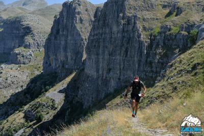 &Delta;&Epsilon;&Lambda;&Tau;&Iota;&Omicron; &Tau;&Upsilon;&Pi;&Omicron;&Upsilon; - ZAGORI MOUNTAIN RUNNING - &Mu;&epsilon;&gamma;ά&lambda;&eta; &eta; &alpha;&nu;&tau;&alpha;&pi;ό&kappa;&rho;&iota;&sigma;&eta; &tau;&omega;&nu; &alpha;&theta;&lambda;&eta;&tau;ώ&nu; &sigma;&tau;&alpha; TeRA 8Okm &kappa;&alpha;&iota; Marathon+44km
