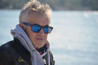 Έ&phi;&upsilon;&gamma;&epsilon; &omicron; "&Kappa;&epsilon;&rho;&kappa;"