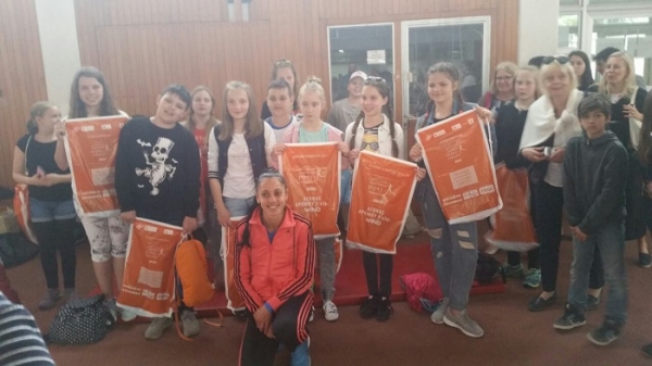 &Mu;&iota;&kappa;&rho;&omicron;ί &mu;&alpha;&theta;&eta;&tau;έ&sigmaf; &alpha;&pi;ό &sigma;&chi;&omicron;&lambda;&epsilon;ί&alpha; &tau;&omicron;&upsilon; &epsilon;&xi;&omega;&tau;&epsilon;&rho;&iota;&kappa;&omicron;ύ &epsilon;&pi;&iota;&sigma;&kappa;έ&phi;&theta;&eta;&kappa;&alpha;&nu; &tau;&omicron; &Omicron;&Alpha;&Kappa;&Alpha;