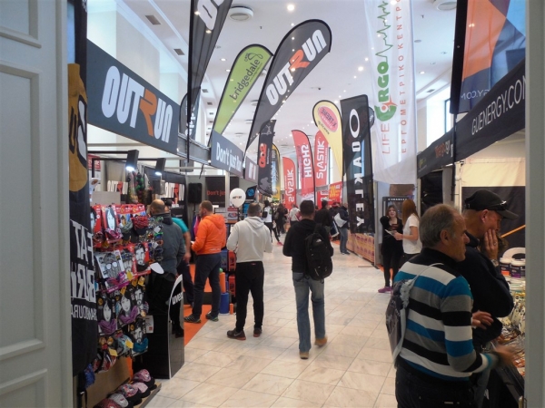 &Chi;&iota;&lambda;&iota;ά&delta;&epsilon;&sigmaf; &epsilon;&pi;&iota;&sigma;&kappa;έ&pi;&tau;&epsilon;&sigmaf; &sigma;&tau;&eta;&nu; EXPO Half Marathon 2016