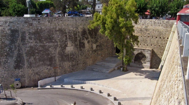 &Delta;&Epsilon;&Lambda;&Tau;&Iota;&Omicron; &Tau;&Upsilon;&Pi;&Omicron;&Upsilon; - &Alpha;&nu;&alpha;&beta;&omicron;&lambda;ή &alpha;&gamma;ώ&nu;&alpha; Heraklion City Trail