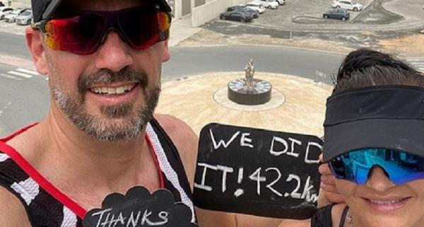 &Delta;&Epsilon;&Lambda;&Tau;&Iota;&Omicron; &Tau;&Upsilon;&Pi;&Omicron;&Upsilon; - &Nu;&tau;&omicron;&upsilon;&mu;&pi;ά&iota;: &Zeta;&epsilon;&upsilon;&gamma;ά&rho;&iota; έ&tau;&rho;&epsilon;&xi;&epsilon; &mu;&alpha;&rho;&alpha;&theta;ώ&nu;&iota;&omicron; &sigma;&tau;&omicron; &mu;&pi;&alpha;&lambda;&kappa;ό&nu;&iota; - &Alpha;&nu;&tau;ί&delta;&omicron;&tau;&omicron; &sigma;&tau;&eta;&nu; &pi;&lambda;ή&xi;&eta;