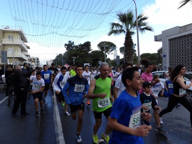 11&omicron;&sigmaf; &Mu;&alpha;&rho;&alpha;&theta;ώ&nu;&iota;&omicron;&sigmaf; &Mu;&epsilon;&sigma;&sigma;ή&nu;&eta;&sigmaf; - &Alpha;&pi;&omicron;&tau;&epsilon;&lambda;έ&sigma;&mu;&alpha;&tau;&alpha;