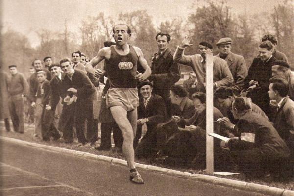 &Beta;&rho;&epsilon;&sigmaf; &pi;&omicron;&iota;&omicron;&sigmaf; &epsilon;ί&nu;&alpha;&iota;....