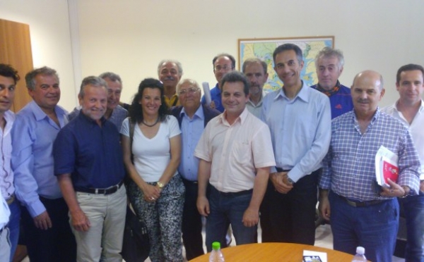 &Delta;&Epsilon;&Lambda;&Tau;&Iota;&Omicron; &Tau;&Upsilon;&Pi;&Omicron;&Upsilon; - &Sigma;&upsilon;&nu;ά&nu;&tau;&eta;&sigma;&eta; &Epsilon;&Omicron;&Sigma;&Lambda;&Mu;&Alpha;&Upsilon; &mu;&epsilon; &Gamma;&Gamma;&Alpha;