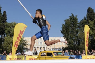 &Sigma;&tau;&eta;&nu; &Pi;&rho;ά&gamma;&alpha; &Kappa;&alpha;&rho;&alpha;&lambda;ή&sigmaf;, &Alpha;&lambda;&epsilon;&xi;&omicron;ύ&lambda;&eta; &kappa;&alpha;&iota; &Nu;&epsilon;&rho;ά&nu;&tau;&zeta;&eta;&sigmaf;