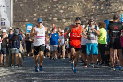 &Delta;&Epsilon;&Lambda;&Tau;&Iota;&Omicron; &Tau;&Upsilon;&Pi;&Omicron;&Upsilon; -  &Omicron;&iota; &mu;&omicron;&nu;&alpha;&delta;&iota;&kappa;έ&sigmaf; &sigma;&tau;&iota;&gamma;&mu;έ&sigmaf; &tau;&omicron;&upsilon; Serifos Sunset Race 2018