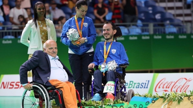 &Rho;&Iota;&Omicron; 2016: &Alpha;&sigma;&eta;&mu;έ&nu;&iota;&omicron; &mu;&epsilon;&tau;ά&lambda;&lambda;&iota;&omicron; &omicron; &Pi;&omicron;&lambda;&upsilon;&chi;&rho;&omicron;&nu;ί&delta;&eta;&sigmaf; &sigma;&tau;&omicron; &alpha;&tau;&omicron;&mu;&iota;&kappa;ό BC3