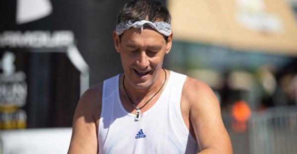 &Delta;&Epsilon;&Lambda;&Tau;&Iota;&Omicron; &Tau;&Upsilon;&Pi;&Omicron;&Upsilon; - &Kappa;&alpha;&lambda;ό &tau;&alpha;&xi;ί&delta;&iota; &Phi;ί&lambda;&epsilon; &Delta;&rho;&omicron;&mu;έ&alpha;, &Phi;ί&lambda;&epsilon; &Nu;ί&kappa;&omicron;