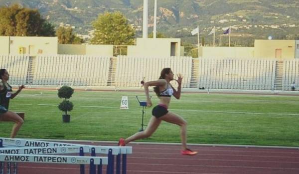 &Eta; &Alpha;&rho;&tau;&epsilon;&mu;&iota;&sigmaf; &Alpha;&nu;&alpha;&sigma;&tau;&alpha;&sigma;ί&omicron;&upsilon; &xi;&epsilon;&kappa;&iota;&nu;ά&epsilon;&iota; &mu;&epsilon; 400 &mu;. &kappa;&alpha;&iota; &sigma;&tau;&omicron;&chi;&epsilon;ύ&epsilon;&iota; &sigma;&tau;&alpha; 200 &mu;έ&tau;&rho;&alpha;