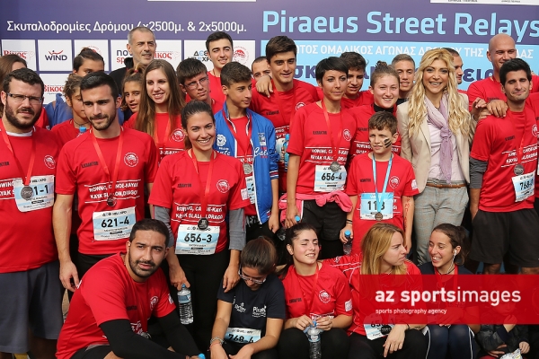 &Delta;&Epsilon;&Lambda;&Tau;&Iota;&Omicron; &Tau;&Upsilon;&Pi;&Omicron;&Upsilon; - &Omicron; &Omicron;&lambda;&upsilon;&mu;&pi;&iota;&alpha;&kappa;ό&sigmaf; &pi;&alpha;ί&rho;&nu;&epsilon;&iota; &sigma;&kappa;&upsilon;&tau;ά&lambda;&eta; &sigma;&tau;&alpha; Street Relays &tau;&omicron;&upsilon; &Pi;&epsilon;&iota;&rho;&alpha;&iota;ά  &mu;&epsilon; &mu;&alpha;&zeta;&iota;&kappa;ή &pi;&alpha;&rho;&omicron;&upsilon;&sigma;ί&alpha; &tau;&omega;&nu; &alpha;&theta;&lambda;&eta;&tau;ώ&nu; &kappa;&alpha;&iota; &alpha;&kappa;&alpha;&delta;&eta;&mu;&iota;ώ&nu; &tau;&omicron;&upsilon;