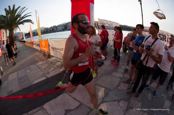 &Delta;&Epsilon;&Lambda;&Tau;&Iota;&Omicron; &Tau;&Upsilon;&Pi;&Omicron;&Upsilon; - &Eta; &Theta;&epsilon;&sigma;&sigma;&alpha;&lambda;&omicron;&nu;ί&kappa;&eta; &tau;&rho;έ&chi;&epsilon;&iota; &sigma;&tau;&alpha; Street Relays