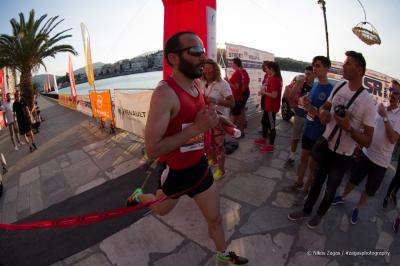 &Delta;&Epsilon;&Lambda;&Tau;&Iota;&Omicron; &Tau;&Upsilon;&Pi;&Omicron;&Upsilon; - &Eta; &Theta;&epsilon;&sigma;&sigma;&alpha;&lambda;&omicron;&nu;ί&kappa;&eta; &tau;&rho;έ&chi;&epsilon;&iota; &sigma;&tau;&alpha; Street Relays