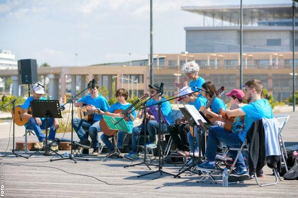 &Delta;&Epsilon;&Lambda;&Tau;&Iota;&Omicron; &Tau;&Upsilon;&Pi;&Omicron;&Upsilon; - &Omicron; 9&omicron;&sigmaf; &Pi;&omicron;&sigma;&epsilon;&iota;&delta;ώ&nu;&iota;&omicron;&sigmaf; &Eta;&mu;&iota;&mu;&alpha;&rho;&alpha;&theta;ώ&nu;&iota;&omicron;&sigmaf; &pi;&alpha;ί&zeta;&epsilon;&iota; &mu;&omicron;&upsilon;&sigma;&iota;&kappa;ή &pi;ά&nu;&omega; &sigma;&tau;&omicron; &kappa;ύ&mu;&alpha;!