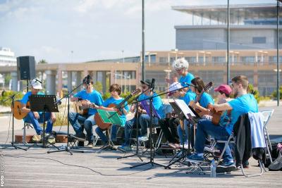 &Delta;&Epsilon;&Lambda;&Tau;&Iota;&Omicron; &Tau;&Upsilon;&Pi;&Omicron;&Upsilon; - &Omicron; 9&omicron;&sigmaf; &Pi;&omicron;&sigma;&epsilon;&iota;&delta;ώ&nu;&iota;&omicron;&sigmaf; &Eta;&mu;&iota;&mu;&alpha;&rho;&alpha;&theta;ώ&nu;&iota;&omicron;&sigmaf; &pi;&alpha;ί&zeta;&epsilon;&iota; &mu;&omicron;&upsilon;&sigma;&iota;&kappa;ή &pi;ά&nu;&omega; &sigma;&tau;&omicron; &kappa;ύ&mu;&alpha;!