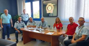 &laquo;&Tau;&Rho;&Epsilon;&Chi;&Omega; &Gamma;&Iota;&Alpha; &Tau;&Eta;&Nu; &Kappa;&Alpha;&Tau;&Epsilon;&Rho;&Iota;&Nu;&Eta;&raquo;: &Sigma;&upsilon;&nu;ά&nu;&tau;&eta;&sigma;&eta; &tau;&eta;&sigmaf; &Omicron;&rho;&gamma;&alpha;&nu;&omega;&tau;&iota;&kappa;ή&sigmaf; &Epsilon;&pi;&iota;&tau;&rho;&omicron;&pi;ή&sigmaf; &mu;&epsilon; &tau;&omicron;&nu; &Delta;&iota;&epsilon;&upsilon;&theta;&upsilon;&nu;&tau;ή &tau;&eta;&sigmaf; &Delta;&iota;&epsilon;ύ&theta;&upsilon;&nu;&sigma;&eta;&sigmaf; &Alpha;&sigma;&tau;&upsilon;&nu;&omicron;&mu;ί&alpha;&sigmaf; &Pi;&iota;&epsilon;&rho;ί&alpha;&sigmaf;