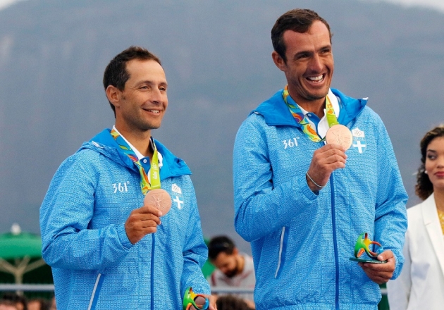 &Delta;&Epsilon;&Lambda;&Tau;&Iota;&Omicron; &Tau;&Upsilon;&Pi;&Omicron;&Upsilon; - &Mu;ά&nu;&tau;&eta;&sigmaf; - &Kappa;&alpha;&gamma;&iota;&alpha;&lambda;ή&sigmaf; &mu;&iota;&lambda;&omicron;ύ&nu; &gamma;&iota;&alpha; &tau;&alpha; &Beta;ί&kappa;&omicron;&sigmaf; Street Relays