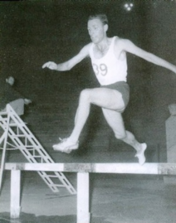 &Pi;&alpha;&nu;&epsilon;&lambda;&lambda;ή&nu;&iota;&omicron;&iota; &Alpha;&gamma;ώ&nu;&epsilon;&sigmaf; 100 &delta;&iota;&omicron;&rho;&gamma;&alpha;&nu;ώ&sigma;&epsilon;&iota;&sigmaf;, 118 &chi;&rho;ό&nu;&iota;&alpha; &Delta;' &mu;έ&rho;&omicron;&sigmaf;