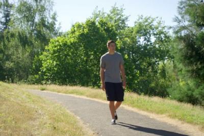 &Iota;&tau;&alpha;&lambda;ό&sigmaf; &pi;&epsilon;&rho;&pi;ά&tau;&eta;&sigma;&epsilon; 450 &chi;&iota;&lambda;&iota;ό&mu;&epsilon;&tau;&rho;&alpha; &gamma;&iota;&alpha; &nu;&alpha; &eta;&rho;&epsilon;&mu;ή&sigma;&epsilon;&iota; &mu;&epsilon;&tau;ά &alpha;&pi;ό &kappa;&alpha;&beta;&gamma;ά &mu;&epsilon; &tau;&eta;&nu; &gamma;&upsilon;&nu;&alpha;ί&kappa;&alpha; &tau;&omicron;&upsilon; - &Epsilon;&phi;&alpha;&gamma;&epsilon; &kappa;&alpha;&iota; &pi;&rho;ό&sigma;&tau;&iota;&mu;&omicron;