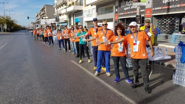 &Epsilon;&theta;&epsilon;&lambda;&omicron;&nu;&tau;έ&sigmaf;: &Omicron;&iota; &alpha;&theta;ό&rho;&upsilon;&beta;&omicron;&iota; "&epsilon;&rho;&gamma;ά&tau;&epsilon;&sigmaf;" &tau;&omicron;&upsilon; &Alpha;&upsilon;&theta;&epsilon;&nu;&tau;&iota;&kappa;&omicron;ύ &Mu;&alpha;&rho;&alpha;&theta;ώ&nu;&iota;&omicron;&upsilon; &tau;&eta;&sigmaf; &Alpha;&theta;ή&nu;&alpha;&sigmaf;