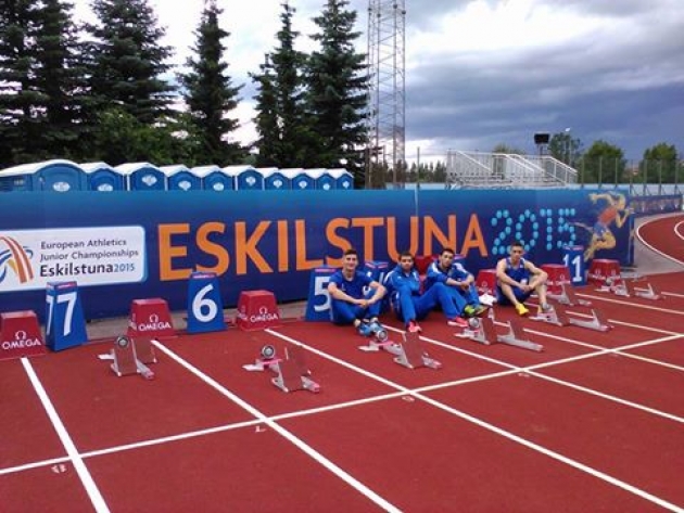 &Epsilon;&sigma;&kappa;&iota;&lambda;&sigma;&tau;&omicron;ύ&nu;&alpha; 2015: &Alpha;&kappa;&upsilon;&rho;ώ&theta;&eta;&kappa;&epsilon; &eta; &sigma;&kappa;&upsilon;&tau;ά&lambda;&eta; 4&Chi;400 &mu;. &tau;&omega;&nu; &Epsilon;&phi;ή&beta;&omega;&nu;