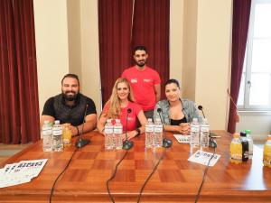 &Delta;&Epsilon;&Lambda;&Tau;&Iota;&Omicron; &Tau;&Upsilon;&Pi;&Omicron;&Upsilon; - Ό&lambda;&alpha; &tau;&alpha; &sigma;&omega;&mu;&alpha;&tau;&epsilon;ί&alpha; &tau;&omicron;&upsilon; &Pi;&epsilon;&iota;&rho;&alpha;&iota;ά &theta;&alpha; &tau;&rho;έ&xi;&omicron;&upsilon;&nu; &tau;&eta;&nu; &Kappa;&upsilon;&rho;&iota;&alpha;&kappa;ή &sigma;&tau;&alpha; Bί&kappa;&omicron;&sigmaf; Street Relays!