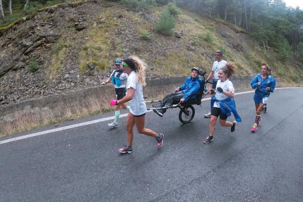 SNFCC Running Team - &Delta;&rho;&omicron;&mu;&epsilon;ί&sigmaf; &Epsilon;&lambda;&pi;ί&delta;&alpha;&sigmaf;. Έ&nu;&alpha;&rho;&xi;&eta; &kappa;&omicron;&iota;&nu;ώ&nu; &delta;&rho;ά&sigma;&epsilon;&omega;&nu;