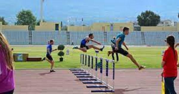 &Sigma;&epsilon; &epsilon;&pi;&tau;ά &omicron;&mu;ί&lambda;&omicron;&upsilon;&sigmaf; &eta; &delta;&epsilon;ύ&tau;&epsilon;&rho;&eta; &phi;ά&sigma;&eta; &tau;&omega;&nu; &Sigma;&chi;&omicron;&lambda;&iota;&kappa;ώ&nu; &Alpha;&gamma;ώ&nu;&omega;&nu; &Lambda;&upsilon;&kappa;&epsilon;ί&omega;&nu;