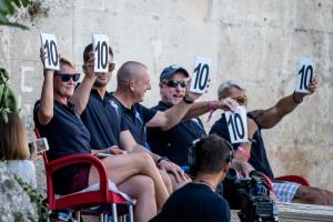 &Kappa;&upsilon;&nu;&eta;&gamma;ώ&nu;&tau;&alpha;&sigmaf; &tau;&omicron; &tau;έ&lambda;&epsilon;&iota;&omicron; &laquo;10&alpha;&rho;&iota;&raquo; &sigma;&tau;&omicron; Red Bull Cliff Diving