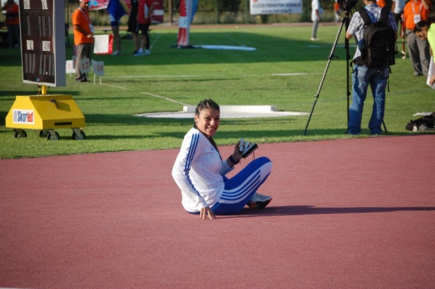 &Delta;&upsilon;&nu;&alpha;&tau;έ&sigmaf; &mu;ά&chi;&epsilon;&sigmaf; &sigma;&tau;&alpha; &phi;&epsilon;&tau;&iota;&nu;ά "&Zeta;&alpha;&chi;&alpha;&rho;&iota;ά&delta;&epsilon;&iota;&alpha;" (30/5)