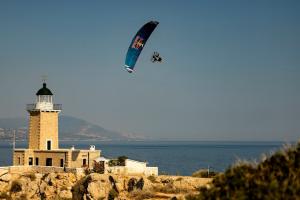 Paramotoring &mu;&epsilon; &theta;έ&alpha; &tau;&omicron;&nu; &Phi;ά&rho;&omicron; &Eta;&rho;&alpha;ί&omicron;&upsilon; &amp; έ&nu;&alpha; &alpha;&pi;ό &tau;&alpha; &omega;&rho;&alpha;&iota;ό&tau;&epsilon;&rho;&alpha; &eta;&lambda;&iota;&omicron;&beta;&alpha;&sigma;&iota;&lambda;έ&mu;&alpha;&tau;&alpha;!
