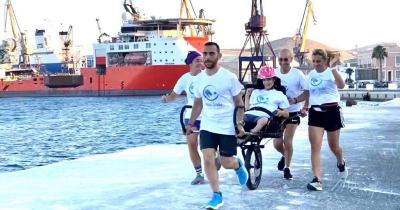 &Omicron;&iota; &Delta;&rho;&omicron;&mu;&epsilon;ί&sigmaf; &Epsilon;&lambda;&pi;ί&delta;&alpha;&sigmaf; &tau;&rho;έ&chi;&omicron;&upsilon;&nu; &sigma;&tau;&eta;&nu; ό&mu;&omicron;&rho;&phi;&eta; &Sigma;ύ&rho;&omicron;